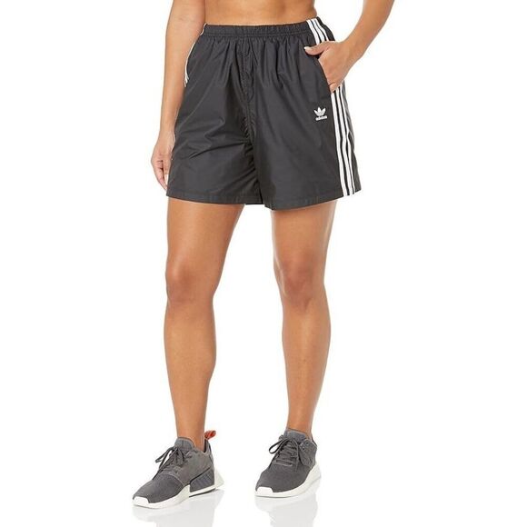 ✨ADIDAS ADICOLOR CLASSICS RIPSTOP SZ XL SHORTS✨ - Picture 1 of 14